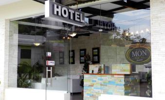 Mon Hotel Boutique - Housity
