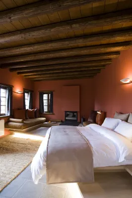 Kipi Suites - 4-Star