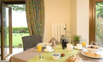 Stowe Farm - Housity