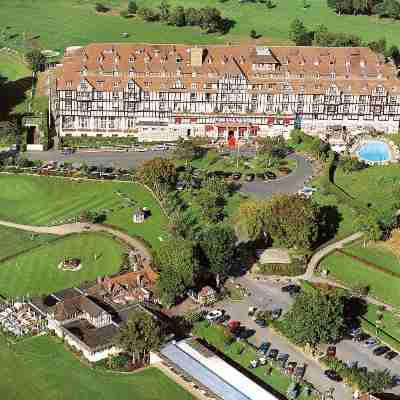 Hôtel Barrière L'Hôtel du Golf Deauville Hotel Exterior