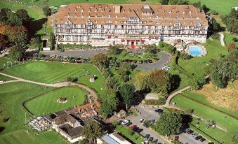 Hôtel Barrière l'Hôtel du Golf