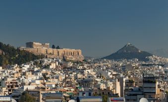 Supreme Luxury Suites by Athens Stay