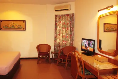 Losari Beach Inn Hotels in Bulo Gading
