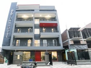 Townhouse Sector Near Bestech Central Square Mall