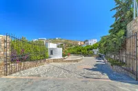 9 Muses Exclusive Apartments Hotels near Cave of the Apocalypse