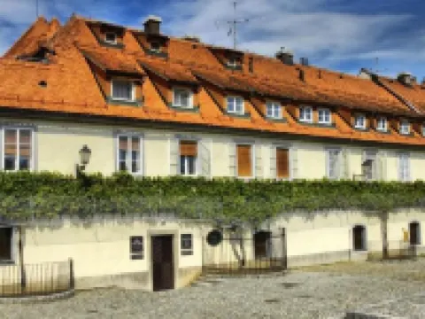 B&B Maribor UNI Hostel Hotels in Center