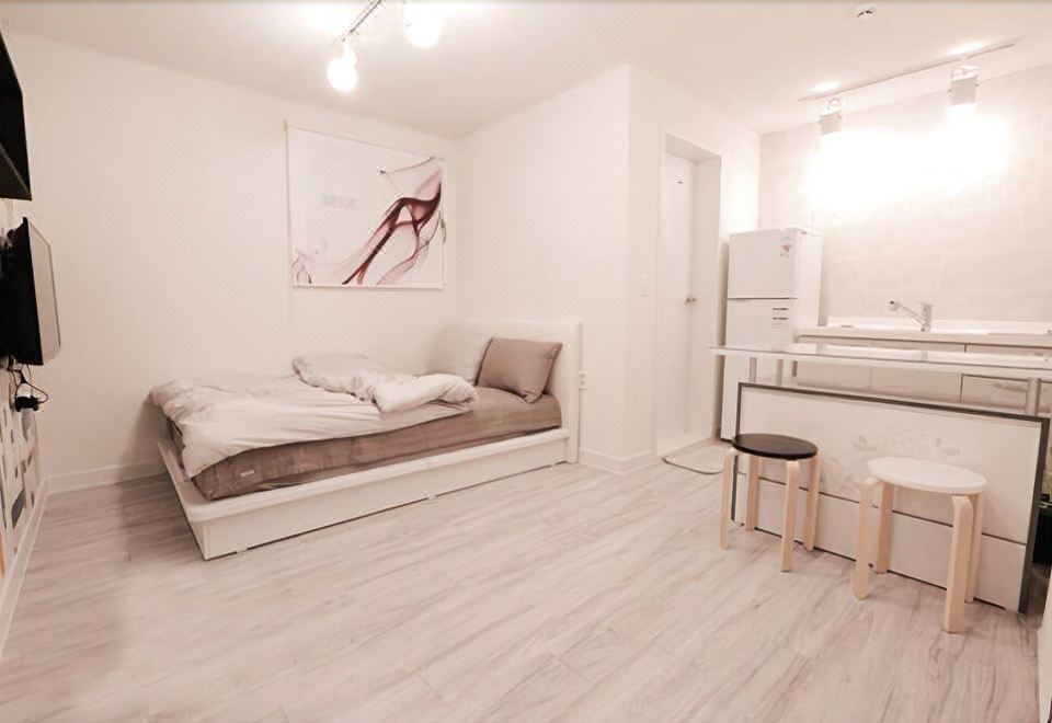 경주 더스퀘어펜션 썸네일