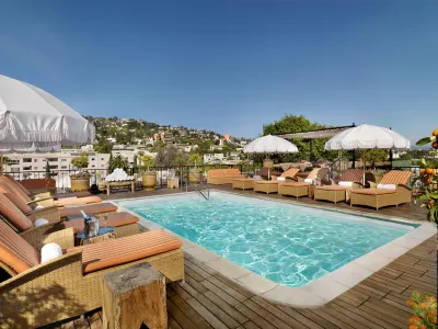 Petit Ermitage Hotels near NoHo Arts District