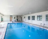 Comfort Inn Lees Summit - Hwy 50 & Hwy 291 - プール