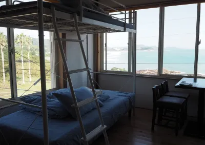 Guesthouse & Beach Cafe Fuego, Hostel فنادق في هايوغا