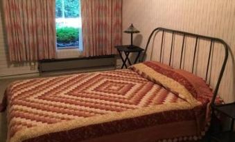 Unique and Secluded Country Estate Near Pittsburgh - Housity