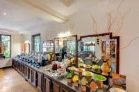 Club Mahindra Acacia Palms - Frühstück