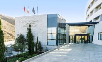 1. Vichy Th..