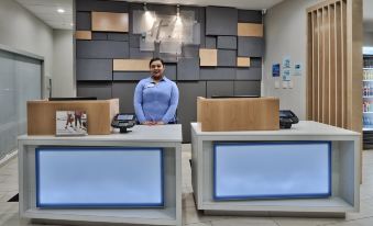 Holiday Inn Express & Suites Houston East - Beltway 8