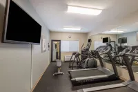 AmericInn by Wyndham Duluth - Gym
