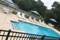 Baymont by Wyndham Lake Park Valdosta I75 - parking