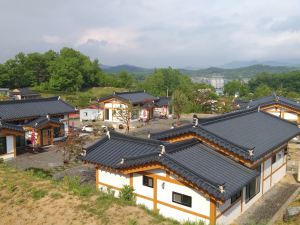 Cheongju Yegung Hanok Village Pension