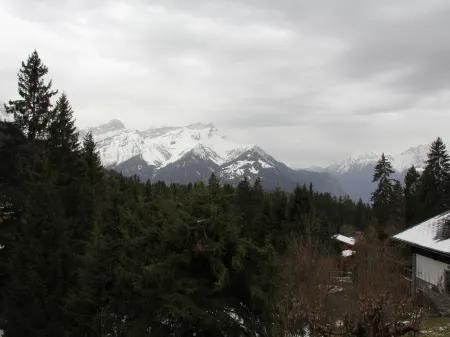 Dauphin 7 Отели в г. Эгль