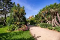 Les Maisons de Tatihou, the Originals Relais Hotels in Saint-Vaast-la-Hougue