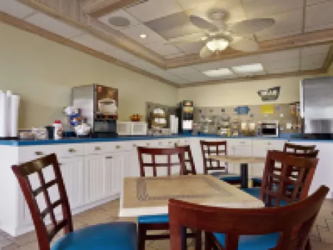 Travelodge by Wyndham Outer Banks/Kill Devil Hills Hotels in Kill Devil Hills