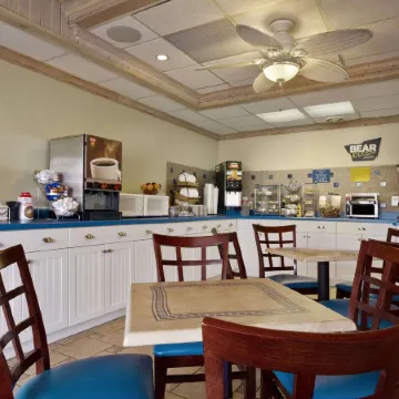 Travelodge by Wyndham Outer Banks/Kill Devil Hills