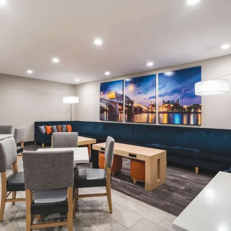 La Quinta Inn & Suites by Wyndham Chattanooga North - Hixson