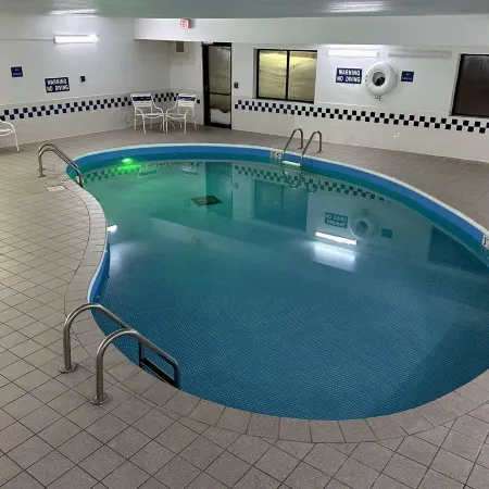 Quality Suites Near West Acres