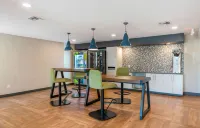 Extended Stay America Premier Suites - Fort Lauderdale - Cypress Creek - Park North Hotels in Coconut Creek