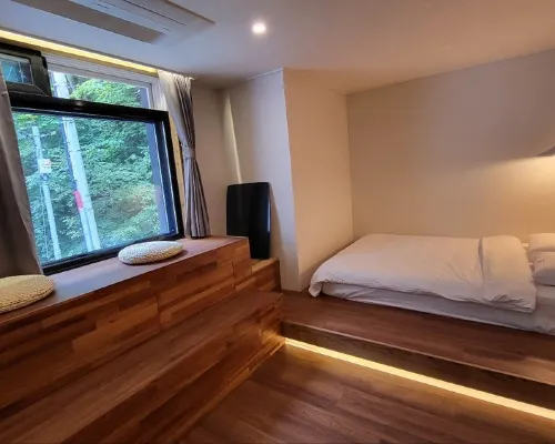 Sokcho Floating Whale Seorak Dojeok Waterfall Stay Hotels near Baekdam Temple
