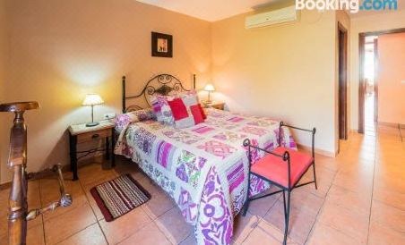 Restaurante & Casa Rural Boada - Housity