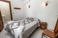 Hostal - Restaurante la Buena Villa by Vivere Stays