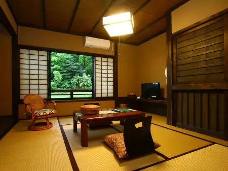 Kaikonoyado Mansakuya Отели рядом с достопримечательностью «Kuju Forest Park Skiing Grounds»