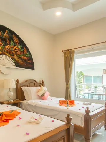 ห้องดีลักซ์ พร้อมทางลงสระว่ายน้ำ