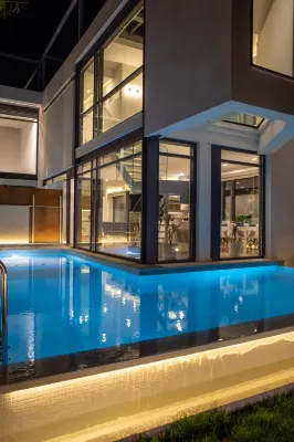 Luxury Villa Mirror - 200Meters from the Beach!