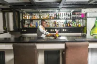 Rainbow Towers Hotel & Conference Centre - Bar