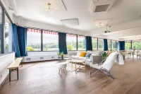 La Coudraie - Val d'Europe Hotels in Montevrain