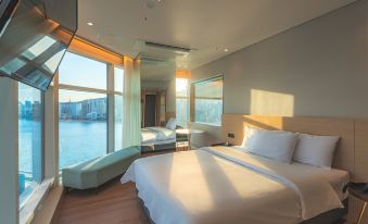 Hotel Marine View