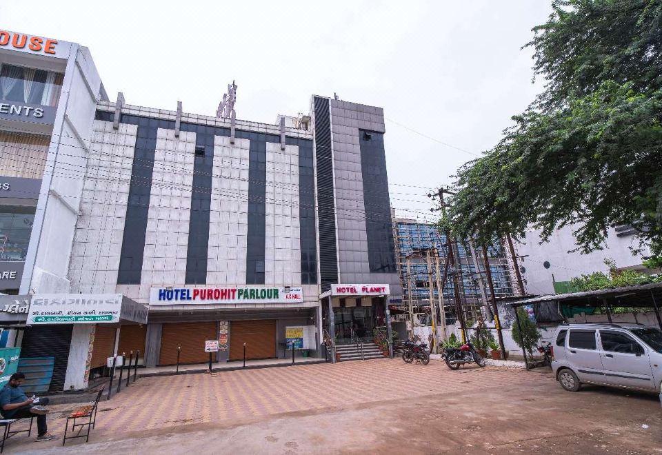 hotel overview picture