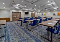 โรงแรม ฮอลิเดย์ อินน์ เอ็กซ์เพรส โฮเทล แอนด์ สวีทส์ ไอดาโฮฟอลส์ บาย IHG - ที่มีที่จอดรถ