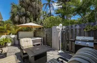 Beach N Bay 204 1 Bedroom Villa by Redawning