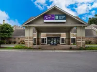 Sleep Inn Savannah Midtown Hotels near Memorial Stadium