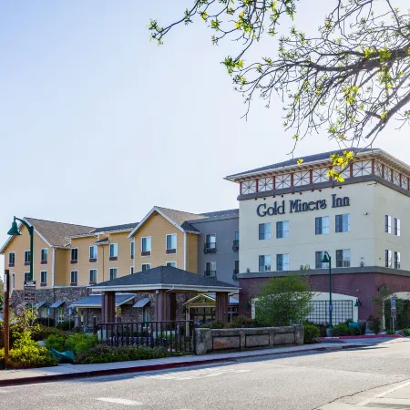 Gold Miners Inn Grass Valley, Ascend Hotel Collection Отели в г. Невада