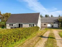 "Merrit" - 4.6km to the Fjord Hotels in Hemmet