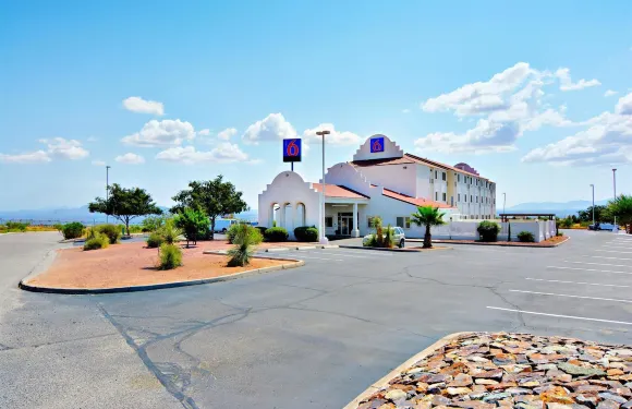 亞利桑那本森 6 號汽車旅館