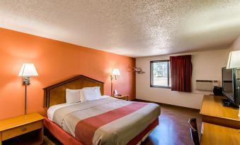 Motel 6 Albert Lea, MN