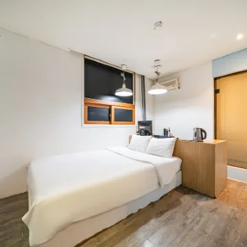 Noryangjin JH9 Hotels near Yeouido Hangang Park