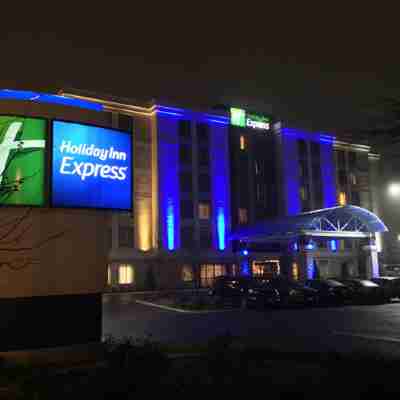 Holiday Inn Express Chicago NW - Arlington Heights Hotel Exterior