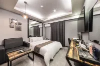 Yongin Top Hotels near Guseong Station