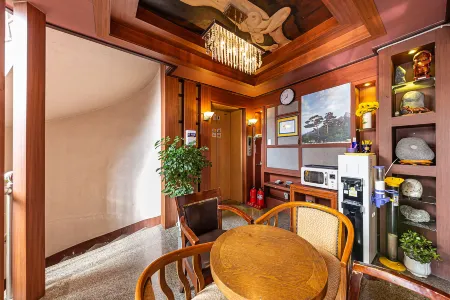 Jecheon Luxury Motel Отели в г. Чечхон