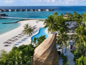 The St. Regis Maldives Vommuli Resort
